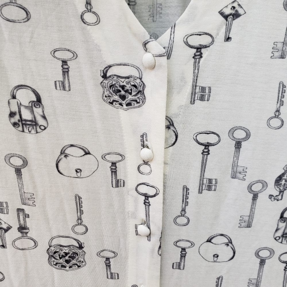 Cabi Keys Please Cream Print Bow Sleeveless Blouse - Picture 6 of 10